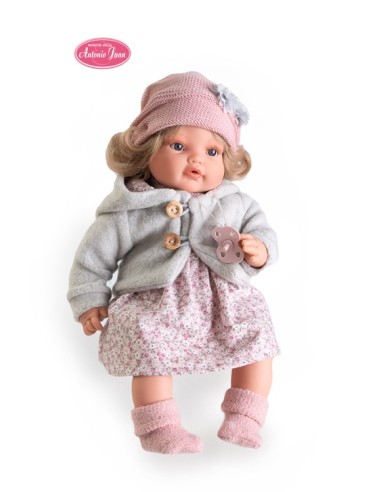 Antonio Juan Beni Lagrimitas con abrigo de invierno