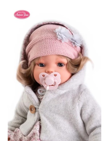 Antonio Juan Beni Lagrimitas con abrigo de invierno